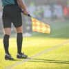 Disciplina în joc: Imaginile șocante cu arbitrul-gangster care terorizează terenul au devenit virale!