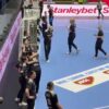 Cristina Neagu, înaintea ultimului meci cu CSM București » A îmbrățișat fiecare colegă la încălzire