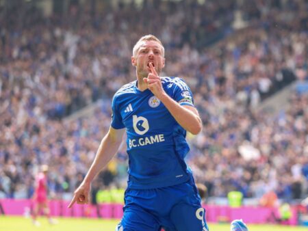 Inevitabil! Jamie Vardy a înscris golul cu numărul 200 în ultimul său meci pentru Leicester.