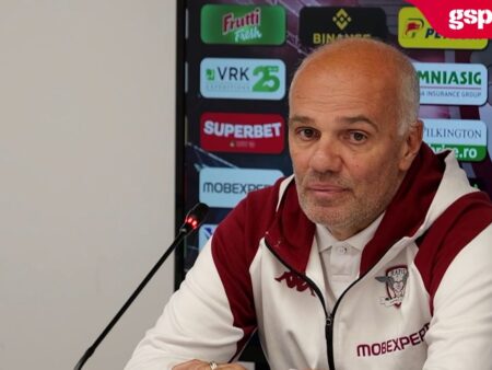 Cristian Petre a participat la conferința Rapidului în absența lui Marius Șumudică: „Se simte foarte rău, are tensiune 19 cu 10”