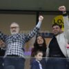 Gigi Becali se împacă cu Nicușor Dan: „Să mă sune și îi ofer lojă”