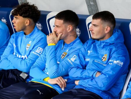 Dennis Man și Valentin Mihăilă părăsesc Parma.