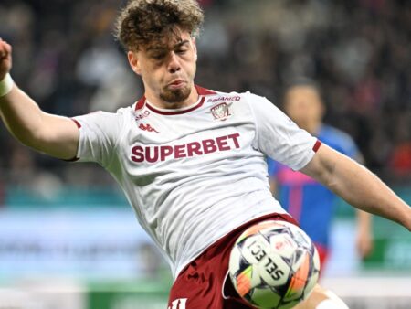 4 milioane de euro pentru Andrei Borza! 
Alternative:
4 milioane de euro pentru Andrei Borza!
Andrei Borza primește 4 milioane de euro!
Andrei Borza: un premiu de 4 milioane de euro!