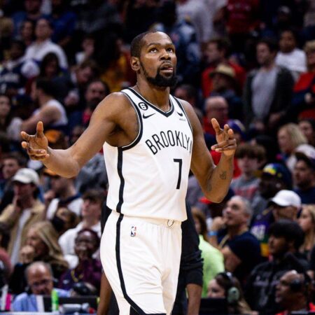 Kevin Durant se transferă la o nouă echipă în această vară.