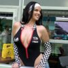Ivana Knoll, schimbare spectaculoasă de look » Aproape de nerecunoscut, în boxa echipei de Formula 1.