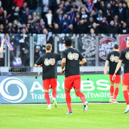 „Gestul campionilor de la FCSB pe Cluj Arena, înainte de meci: Ce s-a auzit în peluză”