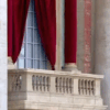 Un nou papă a fost ales! A ieșit fum alb pe coșul Capelei Sixtine » Noul Suveran Pontif va apărea pe balcon în curând