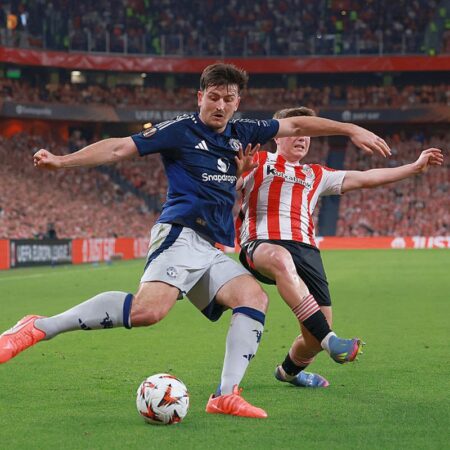 „Ce s-a întâmplat? Maguire s-a metamorfozat în Messi. Beckham ar fi mândru.”