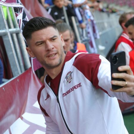 Rapid, tricouri speciale în confruntarea cu CFR Cluj » Ce se va afișa pe spatele jucătorilor?