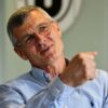 „Îl vorbeau de rău! Nu poți să mă controlezi pe mine!”