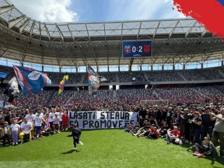 Fanii Stelei au intrat pe teren și au transmis un mesaj clar către FRF după ultima etapă din Liga 2