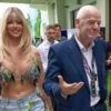 „Ești pregătită să «încingi» Cupa Mondială?”