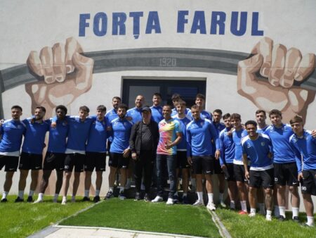 După Rivaldo, Gică Hagi a fost întâmpinat la academia Farului de dublul campion mondial.