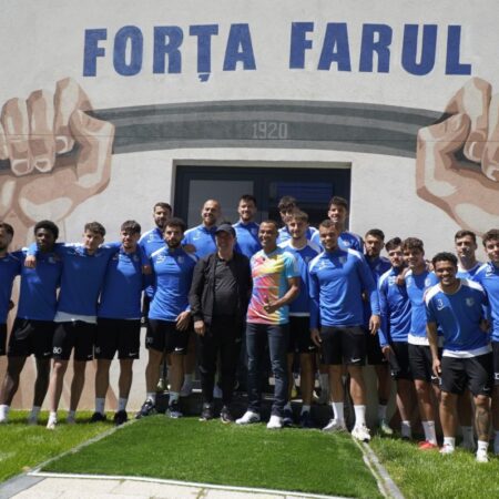 După Rivaldo, Gică Hagi a fost întâmpinat la academia Farului de dublul campion mondial.