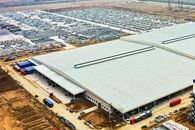 Tesla, depășită pentru prima dată la vânzările de mașini electrice!