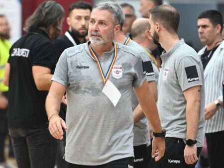 Au anunțat oficial despărțirea de antrenor cu doar două zile înainte de Final Four-ul Cupei României la handbal feminin! Carlos Viver îi succede.