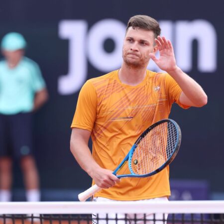 Scandal la Roland Garros! A refuzat să-i strângă mâna arbitrului după o revenire impresionantă.