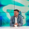 „Îi oferi loc în echipă”