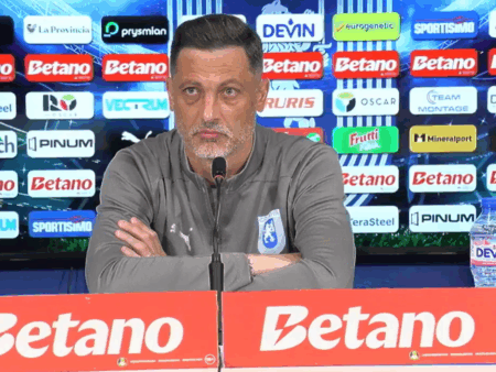 Întrebarea care l-a șocat pe Mirel Rădoi la conferință: „Lucrez eu pentru FCSB?!”