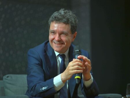 „O echipă ambițioasă, unită și plină de respect pentru România”