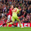 Gest necontrolat! Excentricul Emiliano Martinez a primit cartonașul ROȘU în meciul sezonului pentru Aston Villa: „Ridicol!”