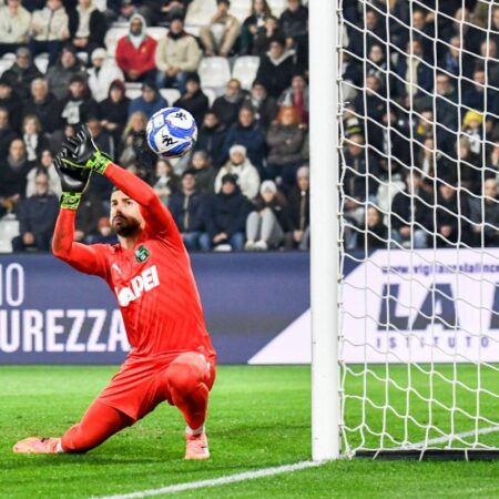 Fiul fostului campion mondial îi ia locul lui Horațiu Moldovan? » Portarul român se confruntă cu o competiție la Sassuolo!