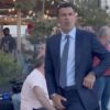 „Trădătorule!” » A ripostat printr-un gest vulgar