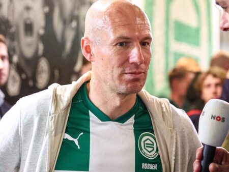 L-au impresionat! Arjen Robben a fost prezentat oficial.