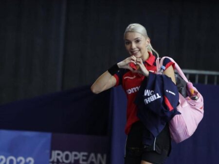 Performanță impresionantă! Bernadette Szocs, în finala Campionatului Mondial de tenis de masă, la dublu feminin.