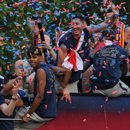 Barcelona a sărbătorit cu fast titlul din LaLiga » Fotografii de la petrecerea catalanilor