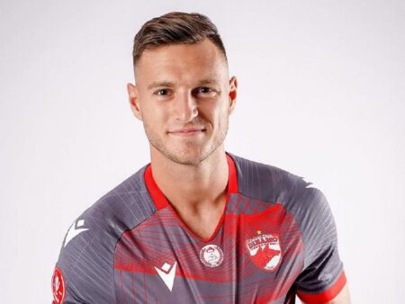 Fostul antrenor de la Dinamo își exprimă opinia despre „Politica la FCSB”: „E necesar să-și dezvolte credibilitatea”