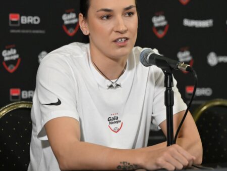 Cristina Neagu va primi o distincție din partea lui Ilie Bolojan.