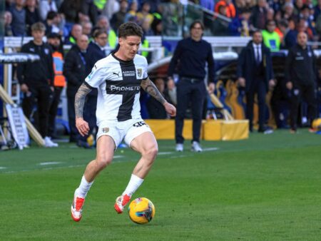 „Italienii îl critică pe Dennis Man pentru ratările incredibile din Parma”