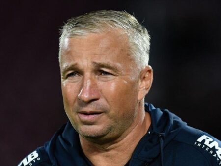 Dan Petrescu, înaintea unei intervenții complicate: „E greu la vârsta lui!“