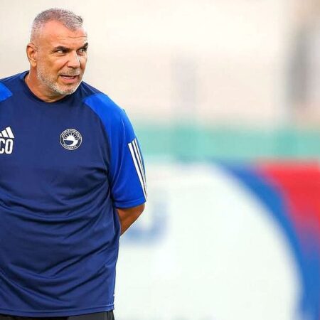 Cosmin Olăroiu, înfrânt pe teren propriu de Daniel Isăilă, chiar și cu un om în minus din minutul 14!