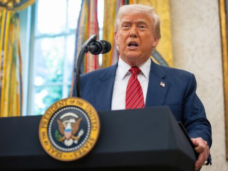 Donald Trump a lovit americanilor » Ce sumă suplimentară trebuie să achite pentru mașinile produse în Mexic