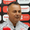 „Atunci când privești în curtea vecinului…”
