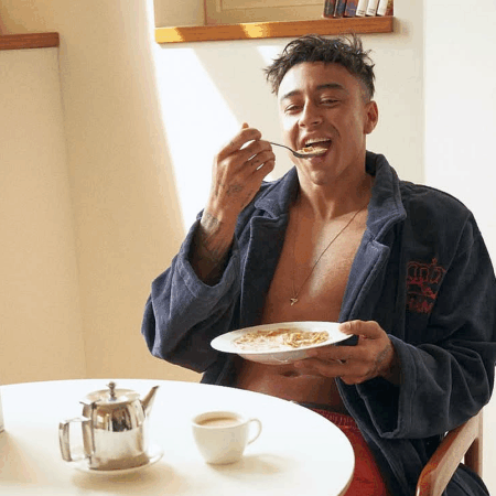 Jesse Lingard și-a surprins fanii cu noul său look » Cât de des trebuie să se tundă în Coreea de Sud