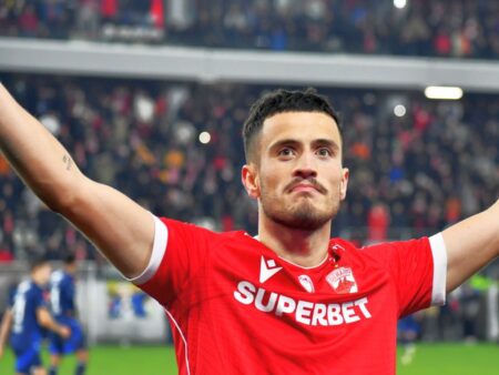 Transferul carierei?! Golgheterul lui Dinamo visează la o echipă ce ar putea juca în Liga Campionilor.
