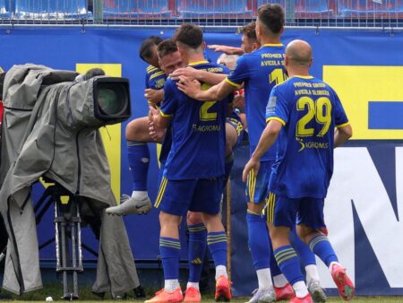 Iată titlul revizuit în limba română: 

„Barajele de menținere/promovare în Superligă: Programul meciurilor”