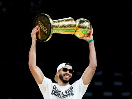 NBA a intrat în semifinale! Jokic, Curry și Tatum continuă lupta pentru trofeul suprem în baschet