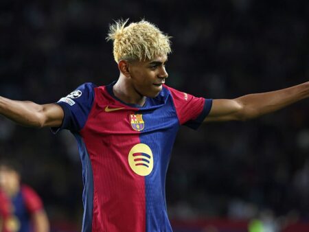 Nu este obișnuit să fie așa la 17 ani: Lamine Yamal, lăudat de un campion mondial