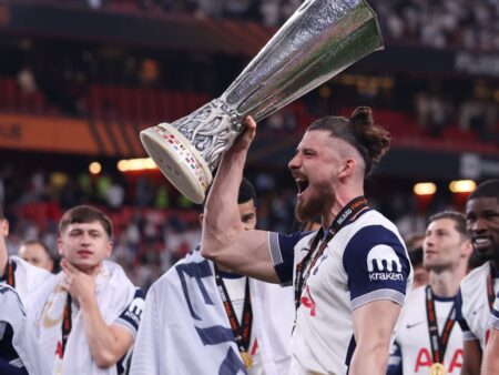Radu Drăgușin, câștigător al Ligii Europa! Momente de bucurie după Tottenham – Manchester United 1-0