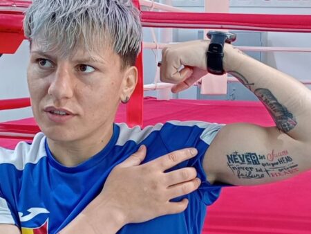 Lăcrămioara Perijoc afirmă că „a fost păgubită” în finala campionatului mondial de box: „Pentru mine, sunt campioană mondială! Au încercat să-i ofere ei titlul.”