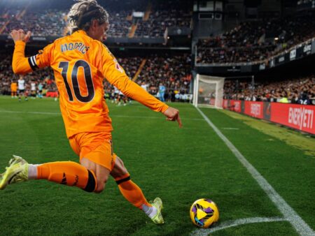 Plecația lui Luka Modric stârnește controverse la Real Madrid. Starurile galactice care concurează pentru numărul 10.