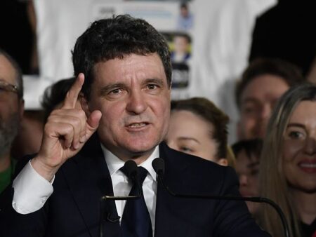 Nicușor Dan, prezent în tribune pentru Cristina Neagu! Președintele ales anunță participarea la meciul de retragere al „Reginei”