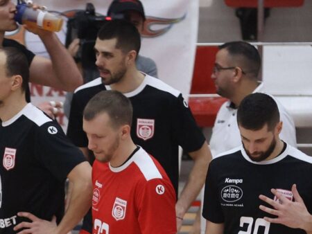 Două contracte prelungite la Dinamo! ”Contribuția sa este esențială în fazele de apărare”