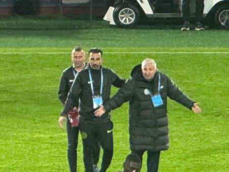 Dan Petrescu, interviu de 60 de secunde după CFR – FCSB: „Arbitrul a afectat meciul! Merităm victoria în totalitate!”