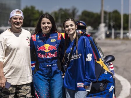 Theo Rose și Puya, adrenalina în mașina de drift înainte de Red Bull SoundClash