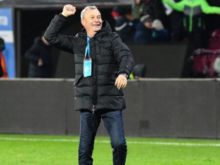 UTA Arad – Gloria Buzău, ora 14:00, ECHIPELE DE START! Mircea Rednic conduce campionatul!
